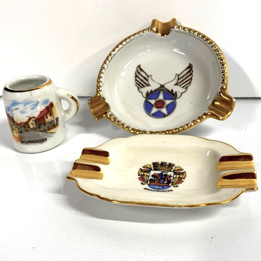 GOLD RIMMED 3 Piece Set. 2 Ashtrays & 1 Mini Mug. Vintage 60’s great condition